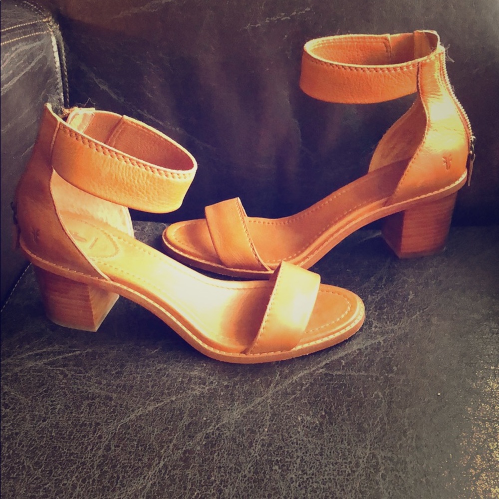Frye Brielle heels size 9.5